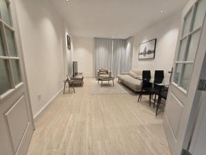 2 Bed room Apartment Luxurious