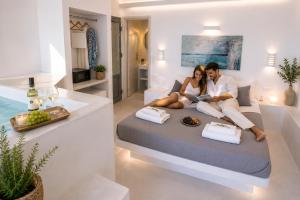 S for Santorini Unique Suites- Volcano, Sunset & Caldera View!