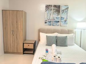 Island Escape Pool Gym Near to Airport