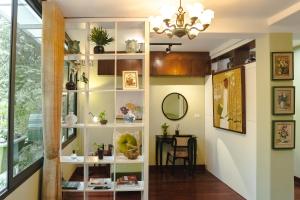 AN CHI HOME - Heart of Hanoi, Vibrant Apartment