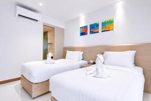 Seaview 1 Bderoom Beach Access - The Beach Front 5306