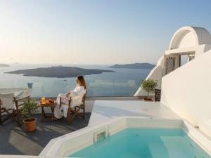 Cliff Caldera Modern Suites -Volcano, Sunset & Caldera View