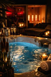 Tropical Spa Apartament z jacuzzi i sauną