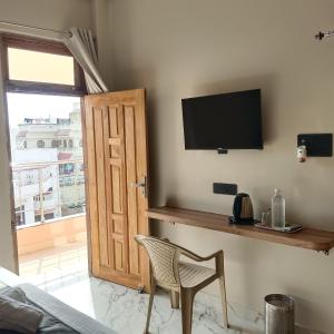 Happy Homes - Entire 2BHK Flat