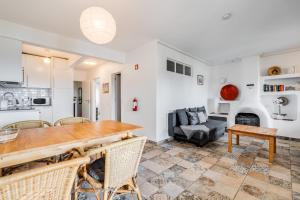 Downtown Carvoeiro 1BDR Apart W view by LovelyStay