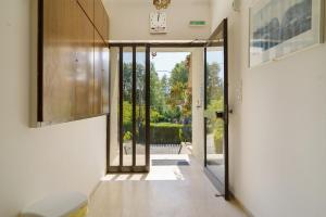 Rousetis Apartments