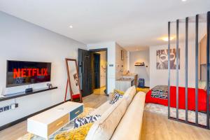 5 Star Loft w Rooftop Lounge and Pool in Westlands