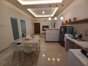 NARAYA 2 Guest House