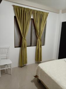Habitación Privada con parking, Aurora