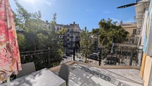 Bel Appartement avec terrasse - Proche Palais Ahmed Bey