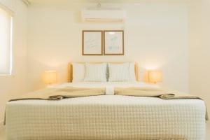 Azure 6th Floor Ocean View Condo Ocho Rios w Pool