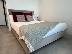 White River View 207
