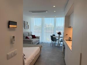 White River View 207