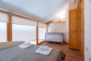 2-bedroom apartment with sea view