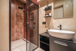 New Central 2BR Premium Apartment