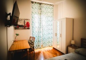 Room in Cozy Roman Home