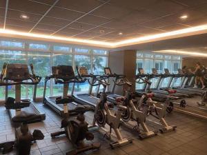 Near NAIA AIRPORT AND MALL OF ASIAN LEOGIE COZY STAY