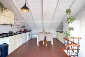 3BR Gem W Sea View Terrace in Historic Peninsula