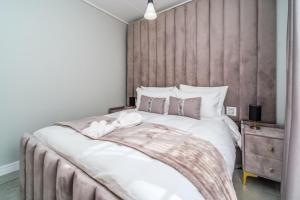 The Crystal Lagoon Estate-Luxury 3 Bedroom Retreat