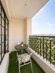 Grand Midtown Modern fancy apartments , 5minutes to CBD