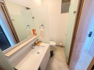 Loft Con Balcón y Vista Al Mar Piso 9