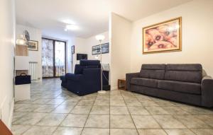 2 Bedroom Gorgeous Home In Viareggio