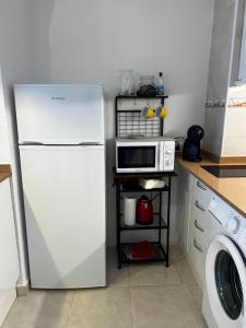 Apartamento equipado con vistas en Roses