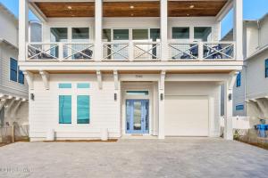 Beach Views-Private Pool-Central PCB