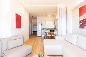Dhermi Icon Big 1BR Apt 4