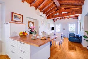 Paul Spacious Central Apart & Garage - Happy Rentals