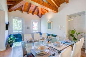 Paul Spacious Central Apart & Garage - Happy Rentals