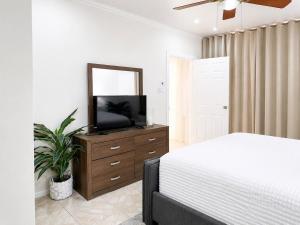 Vacation Apt Montego Bay Gated Parking