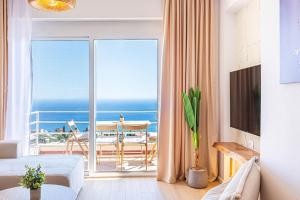 Dhermis Icon Big 1BR Apt 8