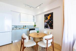 Dhermis Icon Big 1BR Apt 8
