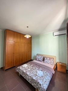 The SunSet Studio Free Parking Pazari i Ri