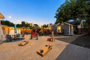 Fireplace Outdoor Games Near Downtown Grill