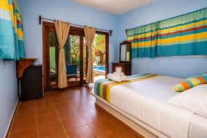 Zipoliteville - HOTEL NUDISTA