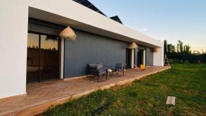 Paradis S L Guest Farm