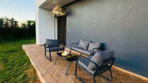 Paradis S L Guest Farm