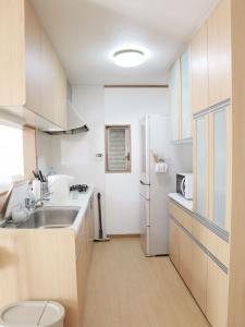Direct train access to Namba! cozeyretreat 天下茶屋 天下茶屋駅徒歩4分 2階建て一棟貸し 5寝室 最大13名