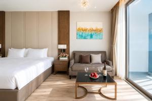 Panorama Premium Apartment with Sea & City view by San Ocean