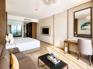 Panorama Premium Apartment with Sea & City view by San Ocean