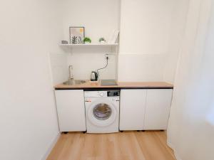 Cozy Apartment - Steps from Chinggis Khaan National Museum
