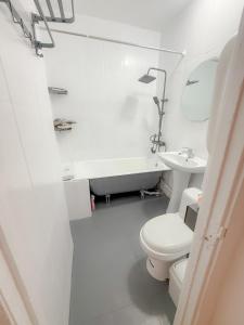 Cozy Apartment - Steps from Chinggis Khaan National Museum
