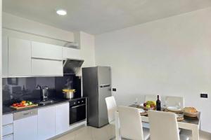Brisa Del Mar Beachfront Apartment 116 - Happy Rentals