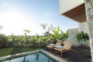 Devy Green Gadon Villa