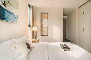 The Nelson Luxury Apt Láng Hạ, Ô Chợ Dừa- 3BR- Free Pool, Gym & Sauna