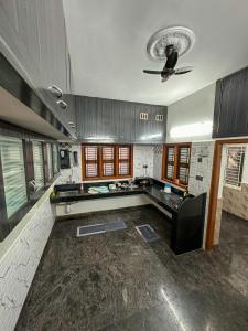 Cozy Vibes - Spacious Furnished Garden- Mangalore