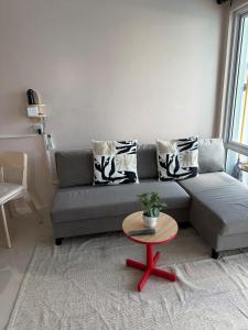 Sunlit 2BR Escape Near MOA