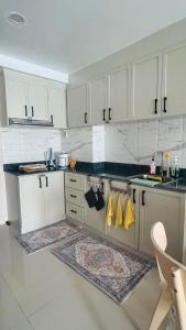 Sunlit 2BR Escape Near MOA